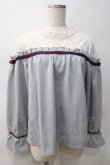 画像1: axes femme / レース切替レジメカットプルオーバー  グレー Y-25-05-22-061-AX-TO-SZ-ZY (1)