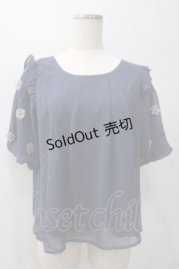 画像1: axes femme POETIQUE / 花モチーフシフォントップス  紺 Y-25-05-22-071-AX-TO-SZ-ZY (1)