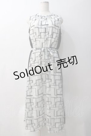 画像: axes femme / 幾何学柄ワンピース F 白 Y-25-05-22-136-AX-OP-SZ-ZY
