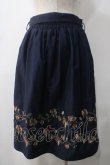 画像2: axes femme / ばら刺繍フレアスカート M 紺 Y-25-05-22-196-AX-SK-SZ-ZY (2)