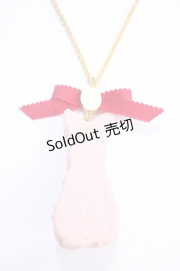 画像2: Q-pot. / ストロベリーミルクティなうさぎクッキーネックレス  ストロベリーミルク Y-25-05-25-006-QP-AC-SZ-ZY (2)