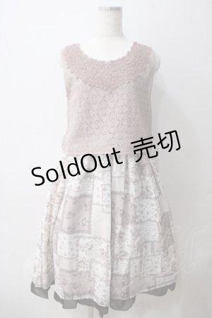 画像: axes femme / フラワーパッチワーク柄ワンピース  ピンク Y-25-05-25-149-AX-OP-SZ-ZY