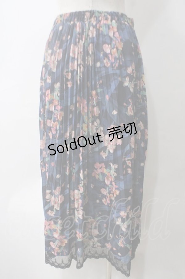 画像2: axes femme / 水彩花柄プリーツロングスカート  紺 Y-25-05-25-209-AX-SK-SZ-ZT503 (2)