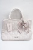 画像1: Maison de FLEUR / EC限定 リボンキルティング2wayバッグ F ピンク Y-25-05-25-037-LO-BG-SZ-ZY (1)