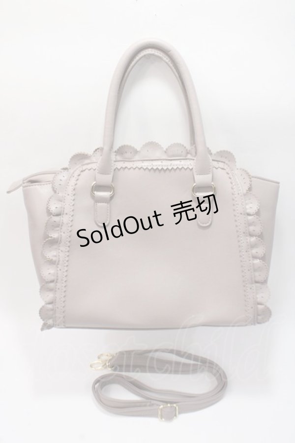 画像2: axes femme / チャーム付きフリルバッグ  グレージュ Y-25-06-01-036-AX-BG-SZ-ZT-K023 (2)