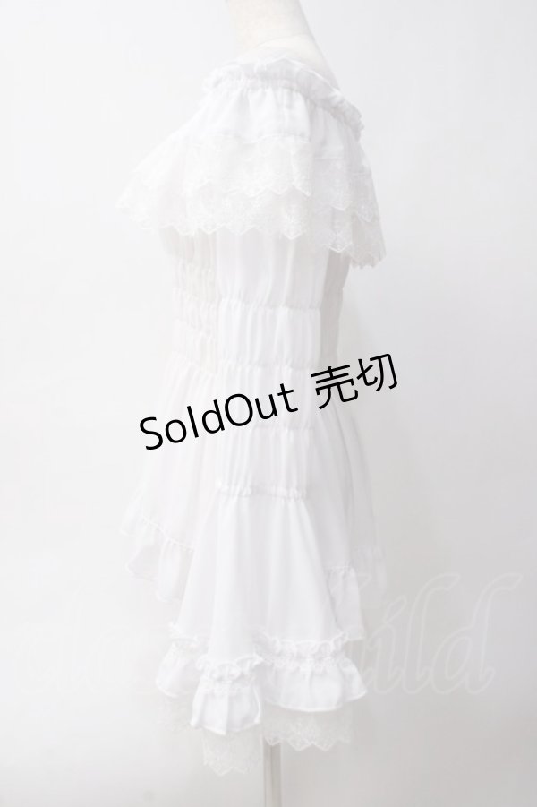 画像3: ATELIER PIERROT / オフショルダーシャーリングカットソー  ホワイト Y-25-06-03-056-EL-BL-SZ-ZY (3)