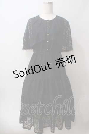 画像: axes femme / ケープ風レースティアードワンピース  黒 Y-25-06-03-081-AX-OP-SZ-ZY