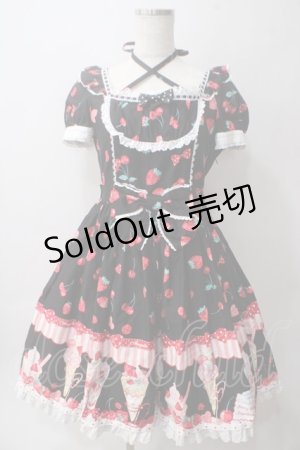 画像: Angelic Pretty / Strawberry Parlourワンピース  黒 Y-25-06-03-115-AP-OP-AS-ZT070
