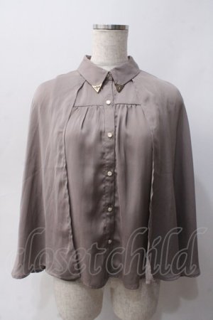画像: axes femme POETIQUE / ケープデザインブラウス  チャコール Y-25-06-03-028-AX-BL-SZ-ZY