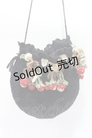 画像: WONDERFUL WORLD / いちごモチーフ付きポシェット  黒 Y-25-06-06-030-LO-BG-SZ-ZY