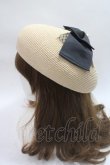 画像3: axes femme POETIQUE / パール付リボン雑材風ベレー帽  ベージュ Y-25-06-09-046-AX-AC-SZ-ZY (3)
