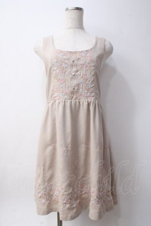 画像: Fi.n.t /スカラップ刺繍ワンピース F ベージュ Y-25-06-09-150-CA-OP-SZ-ZY