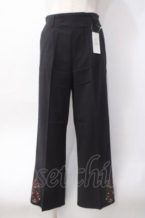 画像: axes femme / 裾刺繍ストレートパンツ  黒 Y-25-06-09-184-AX-PA-SZ-ZY