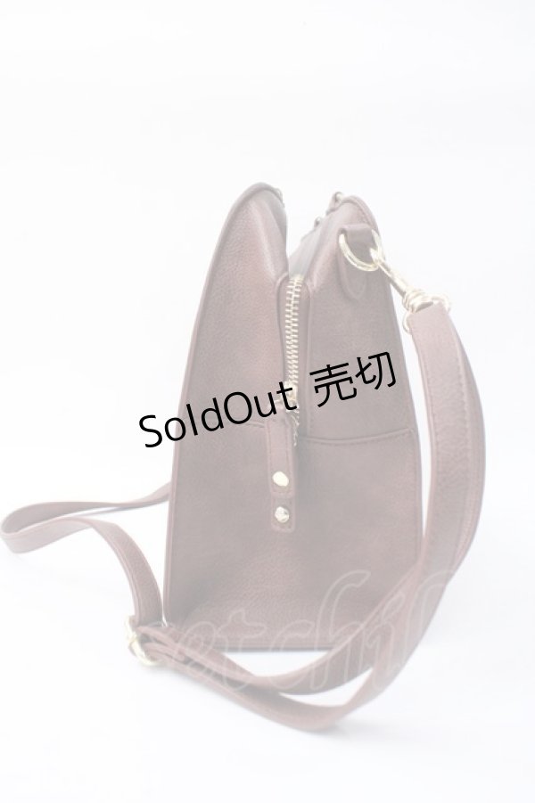 画像3: Maison de FLEUR Petite Robe canone / 列車に飛び乗るボストンバッグ  ブラウン Y-25-06-09-025-EL-BG-SZ-ZY (3)