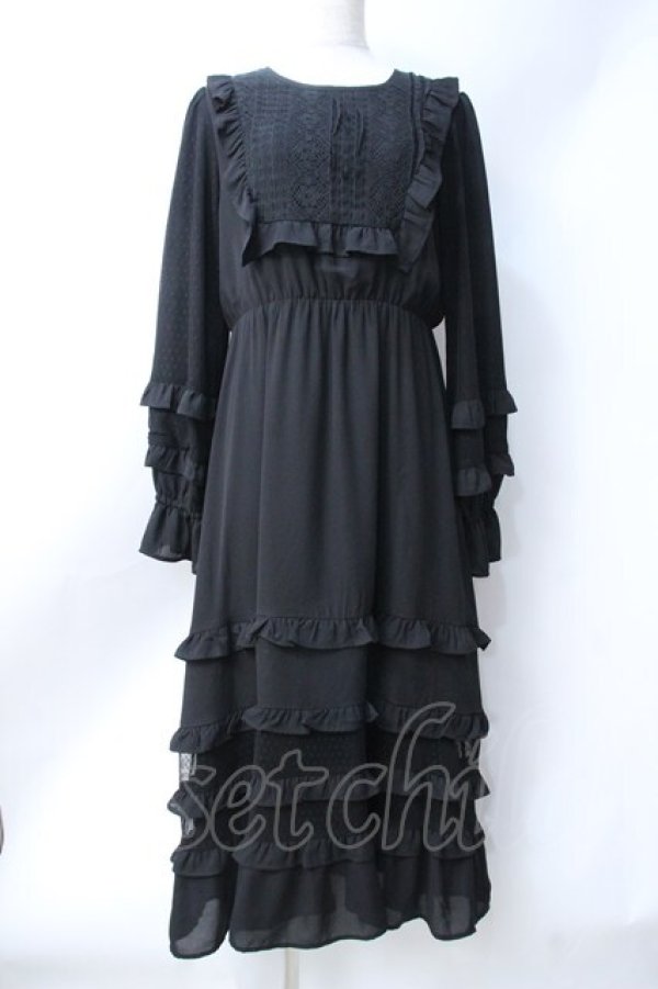 画像1: axes femme NOSTALGIE / レース切り替えロングワンピース  黒 Y-25-06-18-068-AX-OP-SZ-ZY (1)