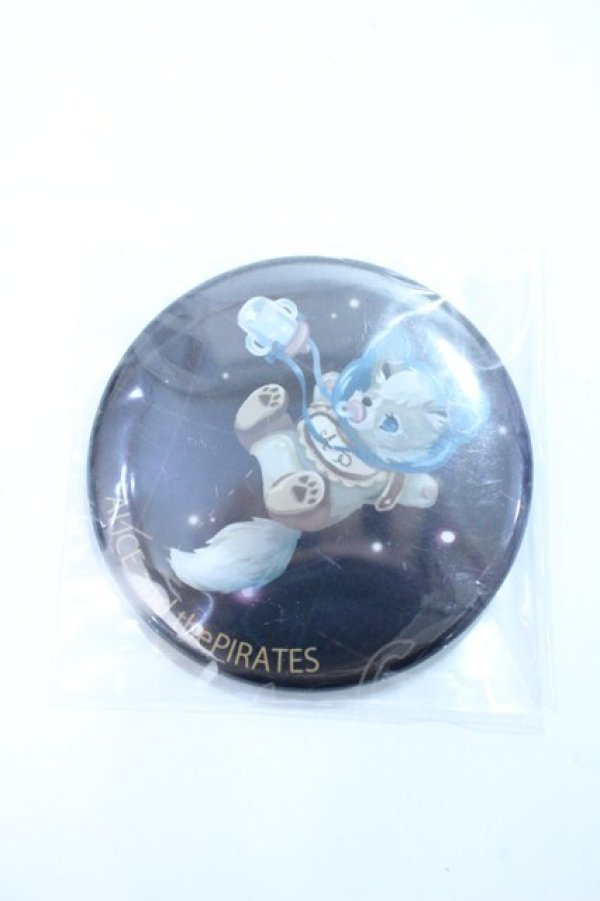 画像1: ALICE and the PIRATES / Galaxy Chris 〜輝く星屑と宇宙(そら)の歯車〜柄　船とChris 缶バッジ  黒 Y-25-06-18-013-PA-ZA-SZ-ZY (1)