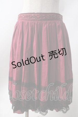 画像: axes femme / ウエストビジュープリーツスカート  ワイン Y-25-06-20-129-AX-SK-SZ-ZY