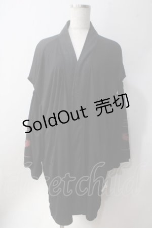 画像: Qutie Frash / 肩あき法被カーデ  黒×赤 Y-25-06-22-001-QU-TO-SZ-ZY