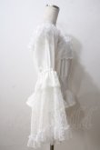 画像4: MAJOH / PRINCESS LACE SLEEVE トップス  ホワイト Y-25-06-26-077-GO-TO-SZ-ZY (4)