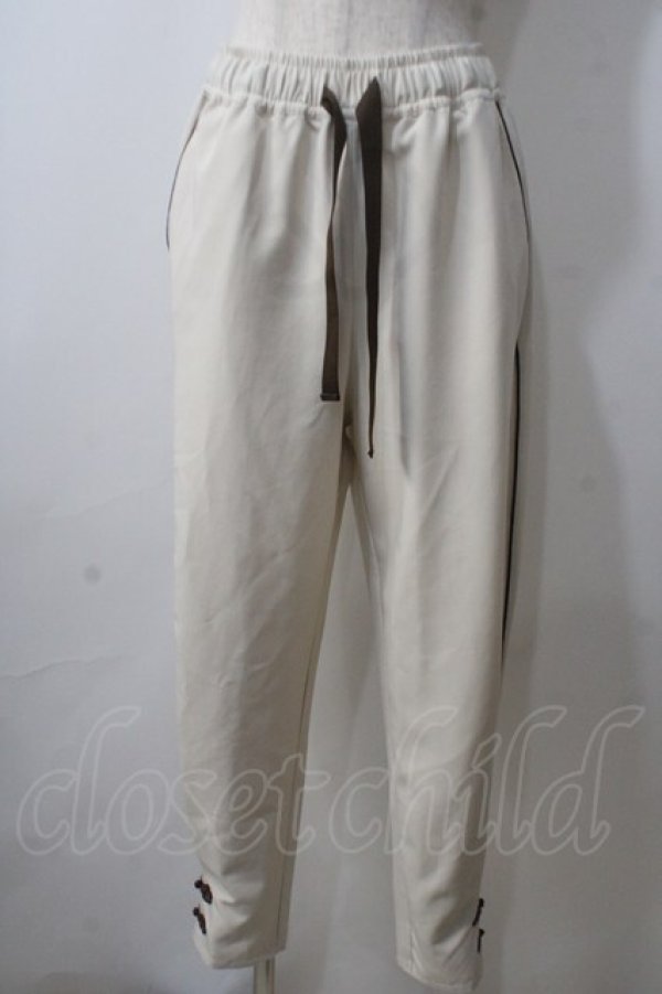 画像1: axes femme POETIQUE / チャイナボタンラインパンツ M ベージュ Y-25-06-26-105-AX-PA-SZ-ZT423 (1)