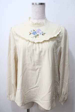 画像: Fi.n.t / お花刺繍ヨークプルブラウス F アイボリー Y-25-06-26-019-CA-BL-SZ-ZT0630Y