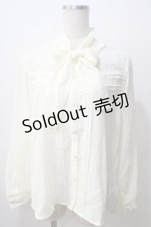 画像: axes femme / 花刺繍ボウタイブラウス F 生成り Y-25-06-26-039-AX-BL-SZ-ZT076