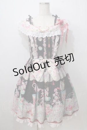 画像: BABY,THE STARS SHINE BRIGHT / SA・KU・RA Cafe a la mode柄サンドレス風ジャンパースカート  黒 Y-25-06-28-104-BA-OP-SZ-ZY