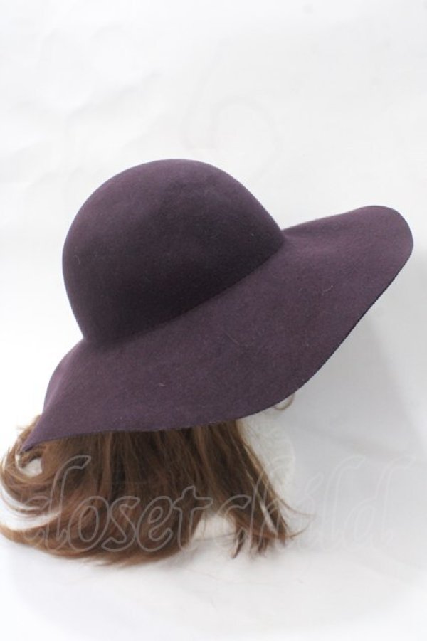 画像3: axes femme / ブローチ付きフェルトハット  パープル Y-25-06-28-033-AX-AC-SZ-ZY (3)