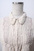 画像3: axes femme / スカラップ刺繍入りノースリーブブラウス M 生成り Y-25-07-01-062-AX-BL-SZ-ZY (3)