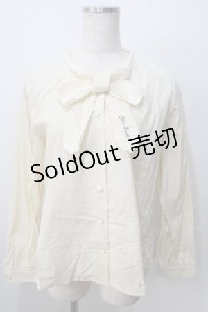 画像: F i.n.t / ロゴ刺繍スカラップボウタイブラウス F ライトベージュ Y-25-07-01-072-CA-BL-SZ-ZI