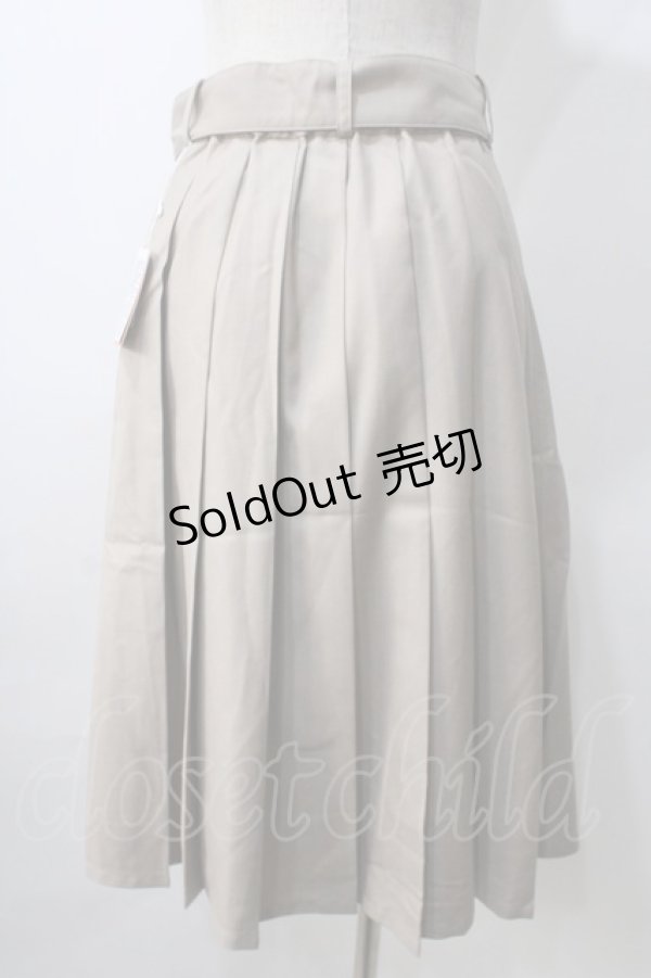 画像2: F i.n.t / 太ベルト付きレトロプリーツスカート F ベージュ Y-25-07-01-114-CA-SK-SZ-ZI (2)