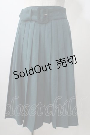 画像: F i.n.t / 太ベルト付きプリーツスカート F グリーン Y-25-07-01-118-CA-SK-SZ-ZY