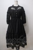 画像1: axes femme POETIQUE / 薔薇刺繍ロングワンピ M 黒 Y-25-07-03-064-AX-OP-SZ-ZY (1)