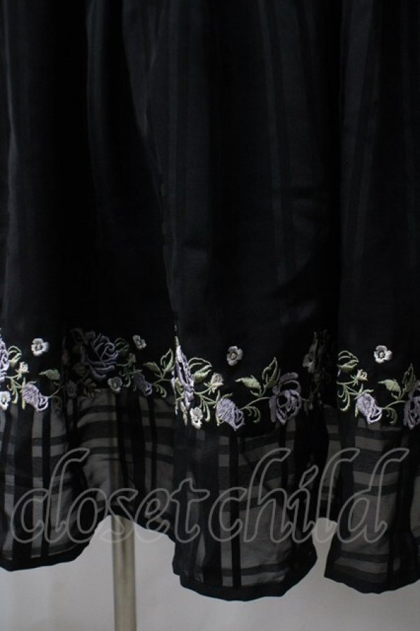画像4: axes femme POETIQUE / 薔薇刺繍ロングワンピ M 黒 Y-25-07-03-064-AX-OP-SZ-ZY (4)