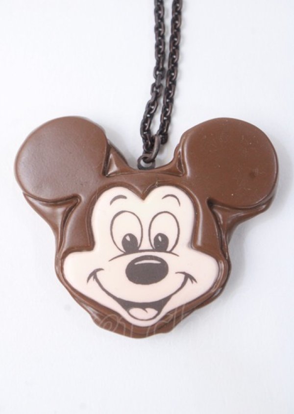 画像1: Q-pot. / ミッキーマウス/チョコケーキネックレス   Y-25-07-11-089-QP-AC-SZ-ZY (1)