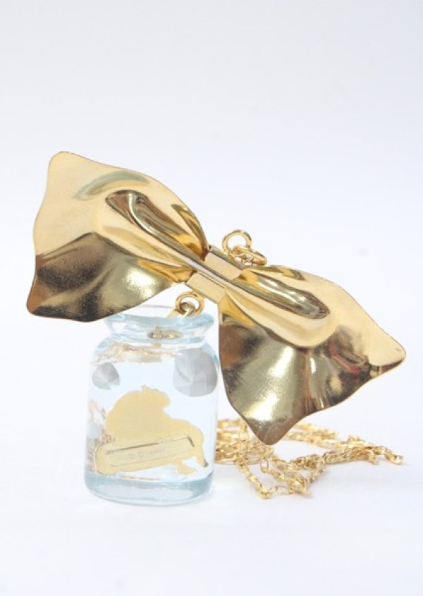 画像2: Q-pot. /アリス/フローディングボトルネックレス  ゴールド×サックス Y-25-07-11-090-QP-AC-AS-ZY (2)