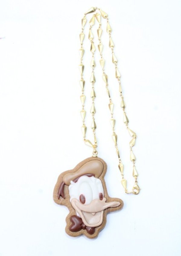 画像2: Q-pot. / ドナルドダック/シュガークッキーネックレス   Y-25-07-11-016-QP-AC-SZ-ZY (2)