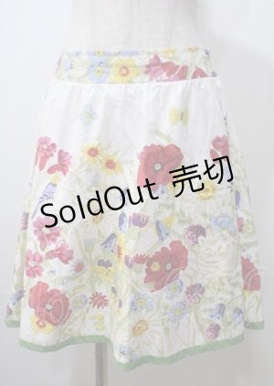 画像: Jane Marple / Straycat's Gardenのフラッフィースカート M オフホワイト Y-25-07-12-099-JM-SK-SZ-ZY