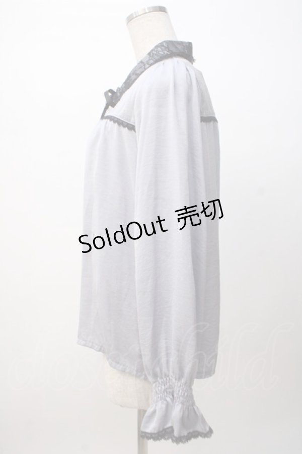 画像2: axes femme POETIQUE / 配色レースデザインブラウス M グレイ Y-25-07-14-054-AX-BL-SZ-ZY (2)