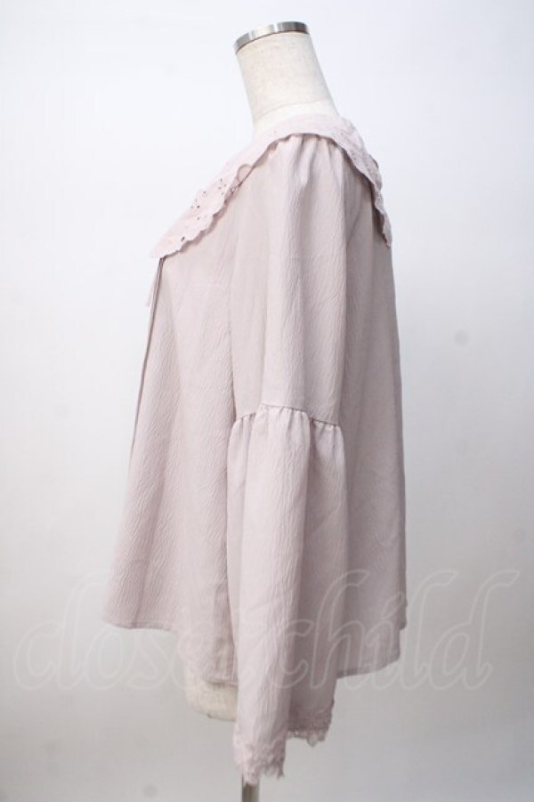 画像2: axes femme / 刺繍入りビッグカラーブラウス M 淡ピンク Y-25-07-14-067-AX-BL-SZ-ZI (2)