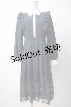 画像: axes femme / スカラップ刺繍バイカラーワンピース F 紺 Y-25-07-14-107-AX-OP-SZ-ZI