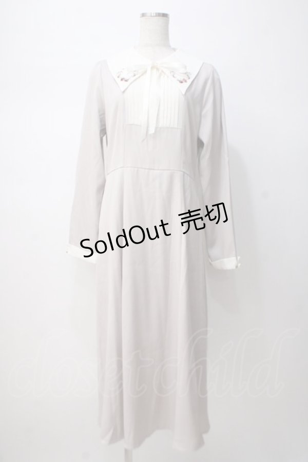 画像1: axes femme / ストロベリー刺繍ワンピース F クリーム Y-25-07-14-108-AX-OP-SZ-ZI (1)