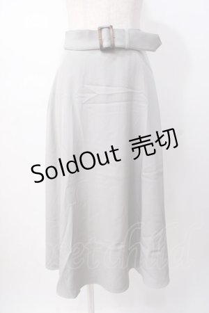 画像: an another angelus / ベルト付きバックラッフルフレアースカート  グレー Y-25-07-16-054-CA-SK-SZ-ZY