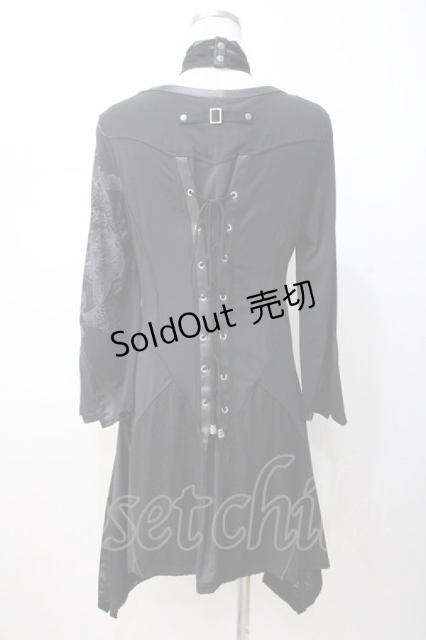 画像3: Ozz Croce / 龍プリント入りアシメワンピース  黒 Y-25-07-16-077-OO-OP-SZ-ZY (3)