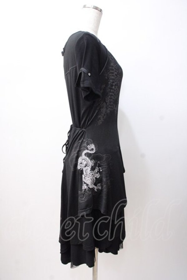 画像2: Ozz Croce / 龍刺繍入りアシメワンピース  黒 Y-25-07-16-078-OO-OP-SZ-ZY (2)