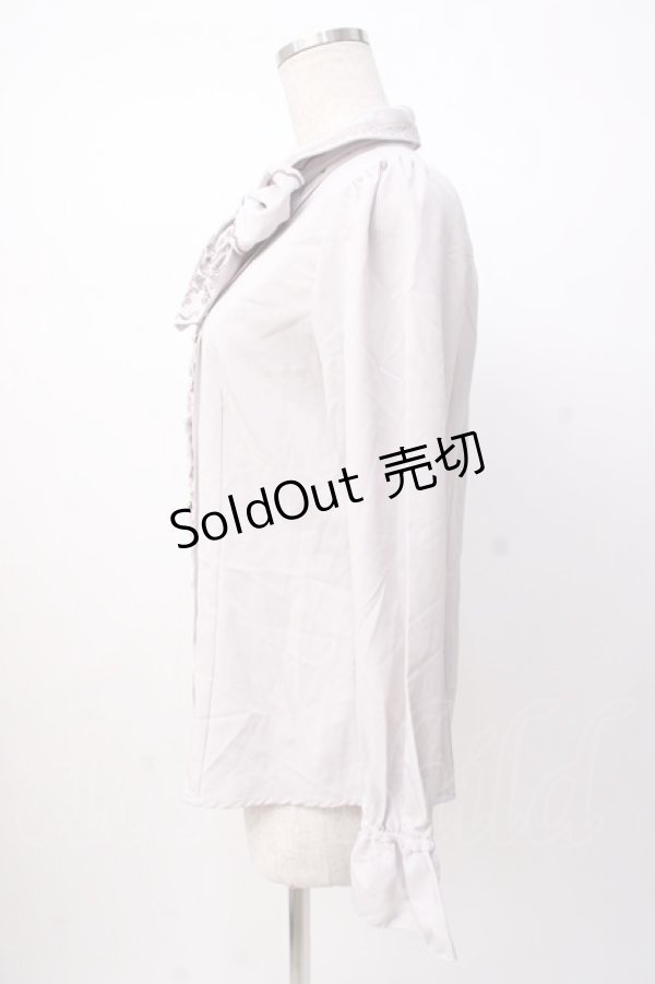 画像2: axes femme / 刺繍リボンブラウス  グレー Y-25-07-16-007-AX-BL-SZ-ZY (2)