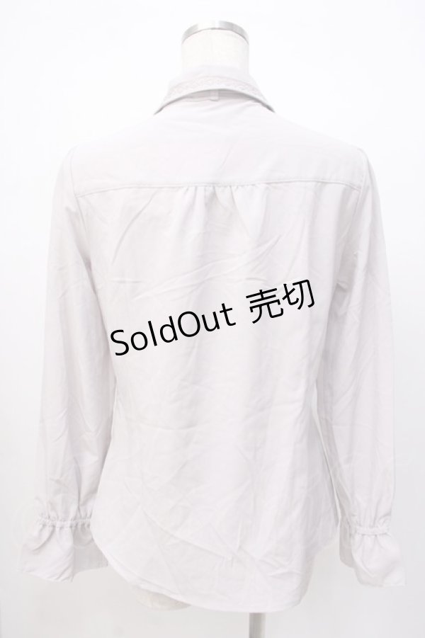 画像3: axes femme / 刺繍リボンブラウス  グレー Y-25-07-16-007-AX-BL-SZ-ZY (3)