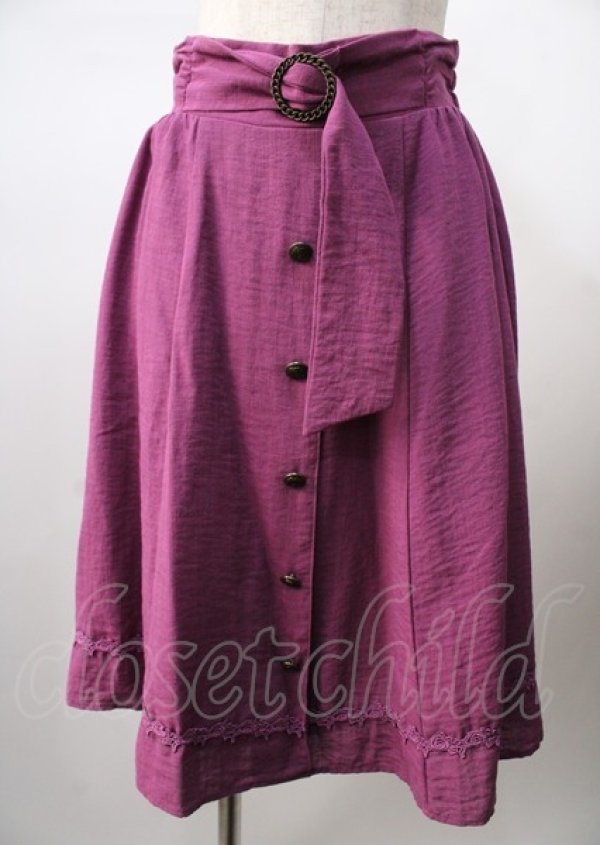 画像1: axes femme / 裾薔薇レース使いスカート  パープル Y-25-07-18-151-AX-SK-SZ-ZT480 (1)