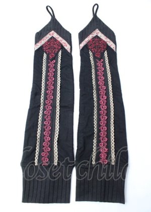 画像: Ozz On / 刺繍入りアームカバー  黒 Y-25-07-18-019-OO-ZA-SZ-ZY