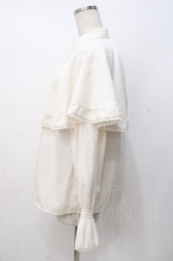 画像2: axes femme / ジャカードケープブラウス  オフ Y-25-07-21-039-AX-BL-AS-ZY (2)